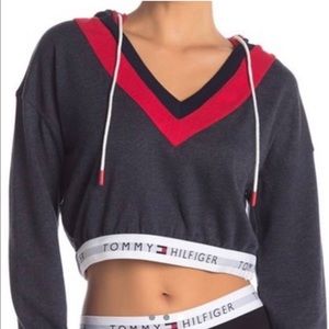 Tommy Hilfiger Cropped Sweater